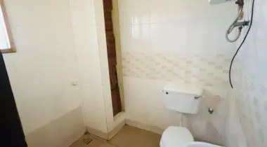 3 Bedroom Apartment, Close to the Express  &amp; All rooms Ensuite