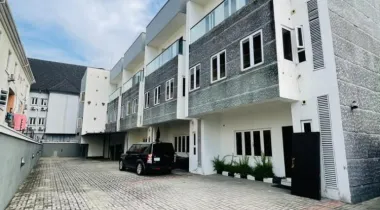 4 bedroom terrace duplex  Available for rent  Location: ikate lekki Lagos 