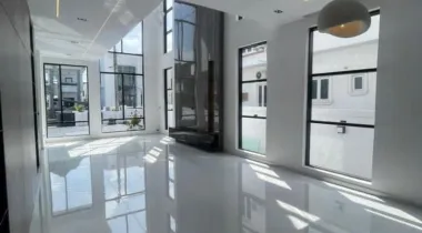 LUXURY 5BEDROOM FULLY DETACHED DUPLEX FOR SALE.