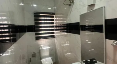 3bedroom apartment flat.  Location , osapa london.