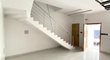 Brand new 3bedroom terrace