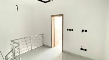 Brand new 3bedroom terrace
