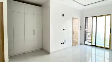 Brand new 3bedroom terrace