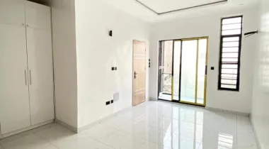 Brand new 5bedroom fully datched duplex  📍 Chevron