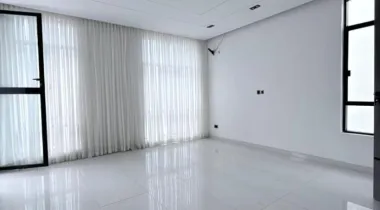 Brand new 5bedroom fully datched duplex  📍 Chevron