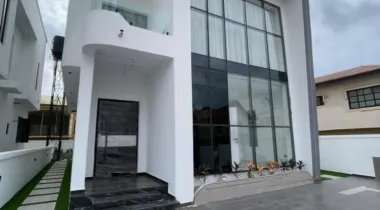 LUXURY 5BEDROOM FULLY DETACHED DUPLEX FOR SALE.