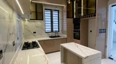 LUXURY 5BEDROOM FULLY DETACHED DUPLEX FOR SALE.