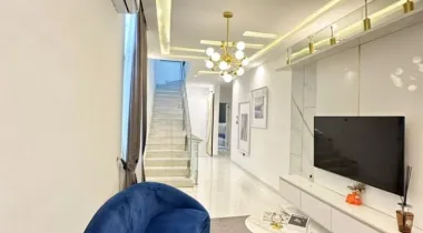 5 BEDROOM FULLY DETACHED DUPLEX WITH SWIMMING POOL