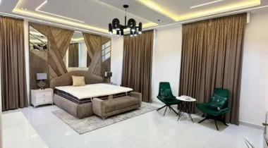 5 BEDROOM FULLY DETACHED DUPLEX WITH SWIMMING POOL
