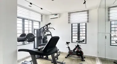 5 BEDROOM FULLY DETACHED DUPLEX WITH SWIMMING POOL