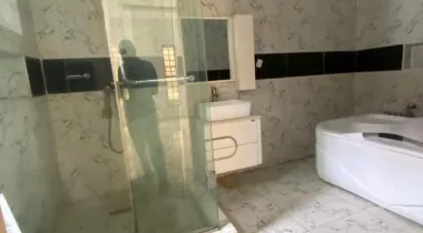 5BEDROOM FULLY DETACHED DUPLEX WITH BQ