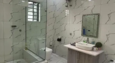 5 Bedroom Triplex with BQ and mini office available for rent in  Chevron (comes with inverter)