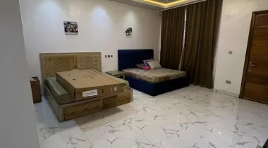 5 Bedroom Triplex with BQ and mini office available for rent in  Chevron (comes with inverter)