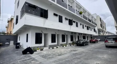 2 BEDROOM APARTMENT  📍 Location: Ikate, Lekki, Lagos l