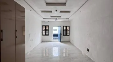 2 BEDROOM APARTMENT  📍 Location: Ikate, Lekki, Lagos l