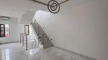 2 BEDROOM APARTMENT  📍 Location: Ikate, Lekki, Lagos l