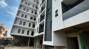 Expansive 3 Bedroom Apartment with bq, pool, gym, elevator &amp; balcony in a family friendly estate