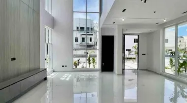 LUXURY 5 BEDROOM DETACHED DUPLEX WITH BQ, POOL, CINEMA &amp; GYM FOR SALE