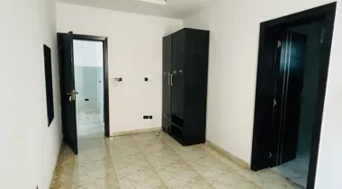 5 bedroom fully detached open compound available for rent