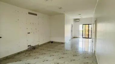 2 bedroom flat apartment  Available for rent  Rent : 6m