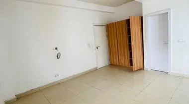 2 bedroom flat apartment  Available for rent  Rent : 6m