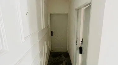 Fully Service 2 Bedroom Apartment With 24/7 Electricity &amp; (3) AC's (UPSTAIRS)