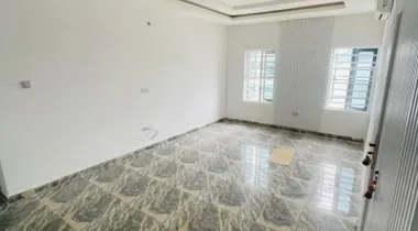 Fully Service 2 Bedroom Apartment With 24/7 Electricity &amp; (3) AC's (UPSTAIRS)