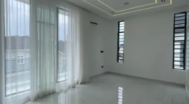 CONTEMPORARY 5BEDROOM  FULLY DETACHED DUPLEX FOR SALE.
