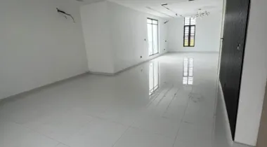 FOR SALE :LUXURY BUILT 6BEDROOM FULLY DETACHED DUPLEX WITH POOL AND CINEMA GYM