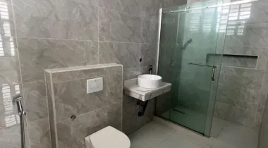 FOR SALE :LUXURY BUILT 6BEDROOM FULLY DETACHED DUPLEX WITH POOL AND CINEMA GYM