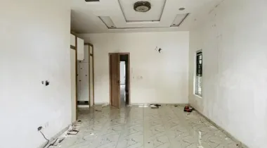 4 bedroom semi  detached open compound available for rent 