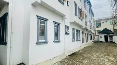 2 bedroom flat apartment Available For rent 