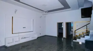 4 bedroom terrace deplux  Available for rent 