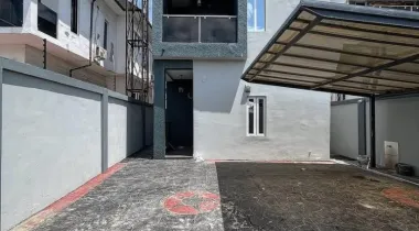 4 BEDROOM DETACHED DUPLEX WITH BQ FOR RENT
