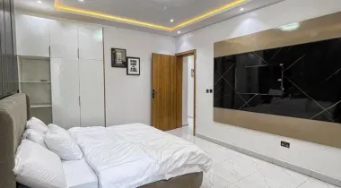 2 Bedroom Serviced Apartment With Elevator