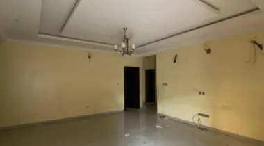 spacious 3 bedroom flat apartment with bq