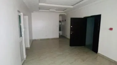 2  BEDROOM FLAT APARTMENT  Standard 2 bed with closed kitchen