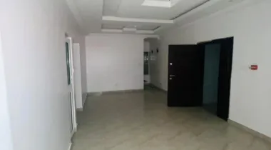 2  BEDROOM FLAT APARTMENT  Standard 2 bed with closed kitchen
