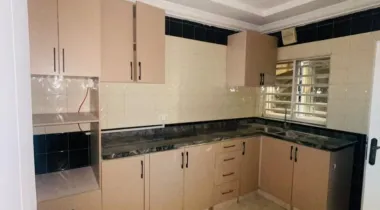 2  BEDROOM FLAT APARTMENT  Standard 2 bed with closed kitchen