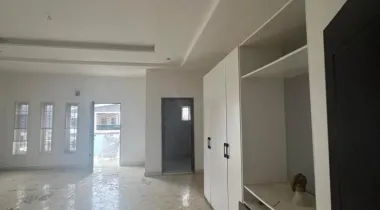 4bedroom semi detached duplex In Lake estate orchid road just after the round about 📍