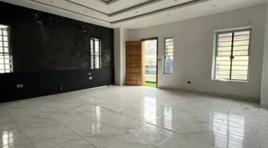 5 BEDROOM FULLY DETACHED DUPLEX AVAILABLE FOR RENT!!!