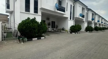 4 BEDROOM TERRACE  DUPLEX AVAILABLE FOR RENT