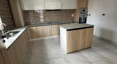 7 Units of Fully Serviced   5bedroom Terrace Duplex To let at Chevron.