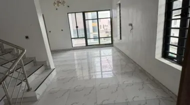 7 Units of Fully Serviced   5bedroom Terrace Duplex To let at Chevron.