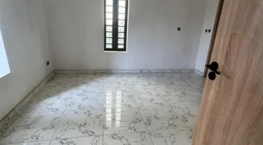 7 Units of Fully Serviced   5bedroom Terrace Duplex To let at Chevron.