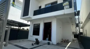 EXQUISITELY CARVED LUXURY 4BEDROOM DETACHED DUPLEX WITH BQ*