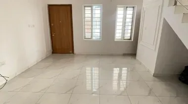 3Bedroom terrace Duplex for sale  📍Location: Adesanya ajah