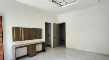 Luxury 5-Bedroom Semi-Detached Home with BQ --