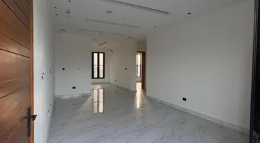 *A BEAUTIFULLY BUILT 2BEDROOM APARTMENT
