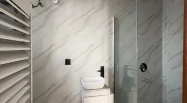 *A BEAUTIFULLY BUILT 2BEDROOM APARTMENT